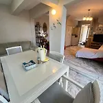 ヴィラ With Private Pool In Alacati *