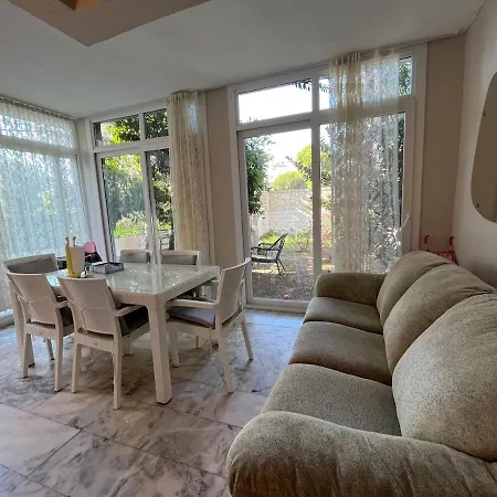 别墅 With Private Pool In Alacati *