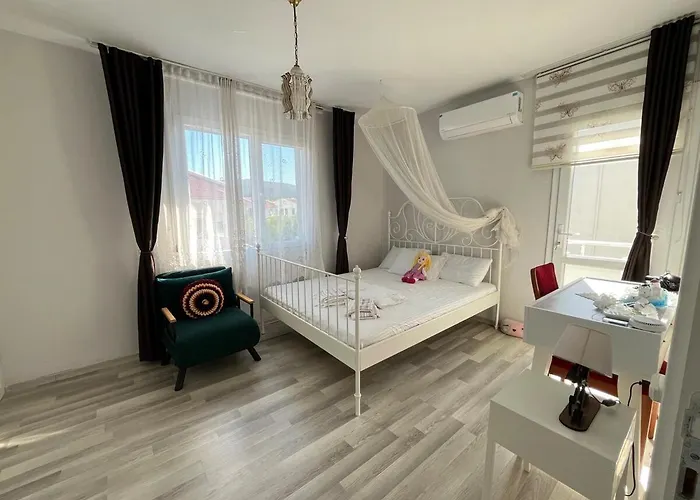 别墅 With Private Pool In Alacati *