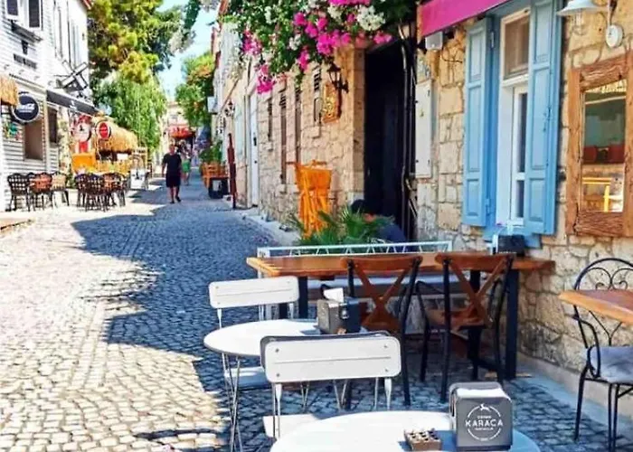 With Private Pool In Alacati 别墅 *